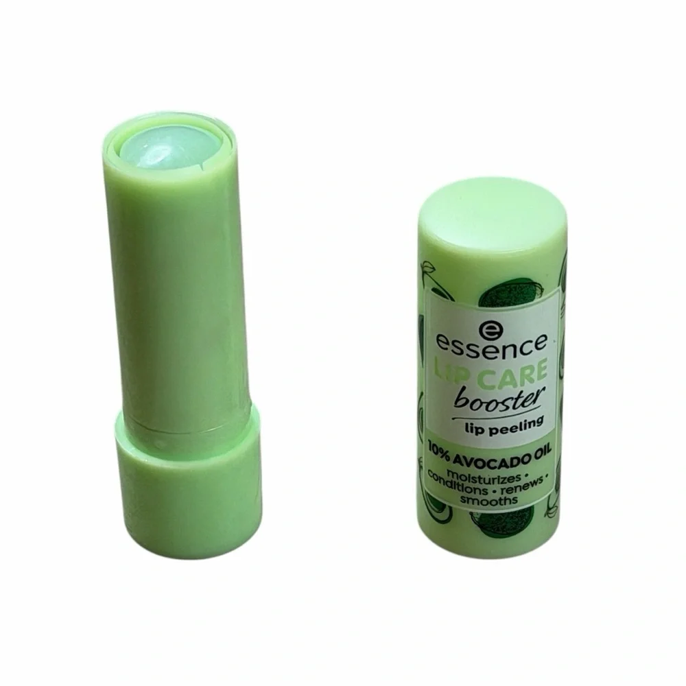 5/$25💜 Essence Lip Care Booster Lip Peeling Balm